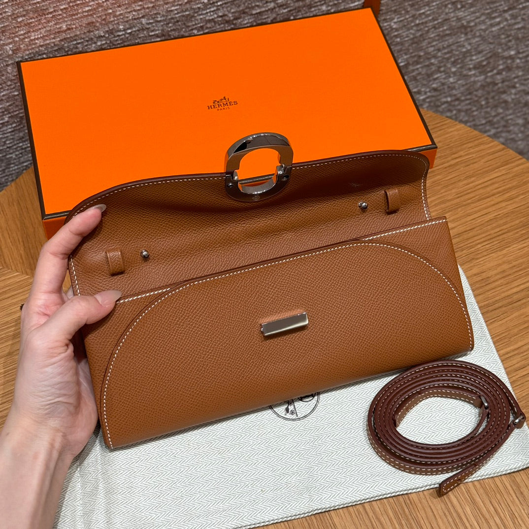 Hermès Kelly To Go Wallet Gold Epsom Leather with Palladium Hardware