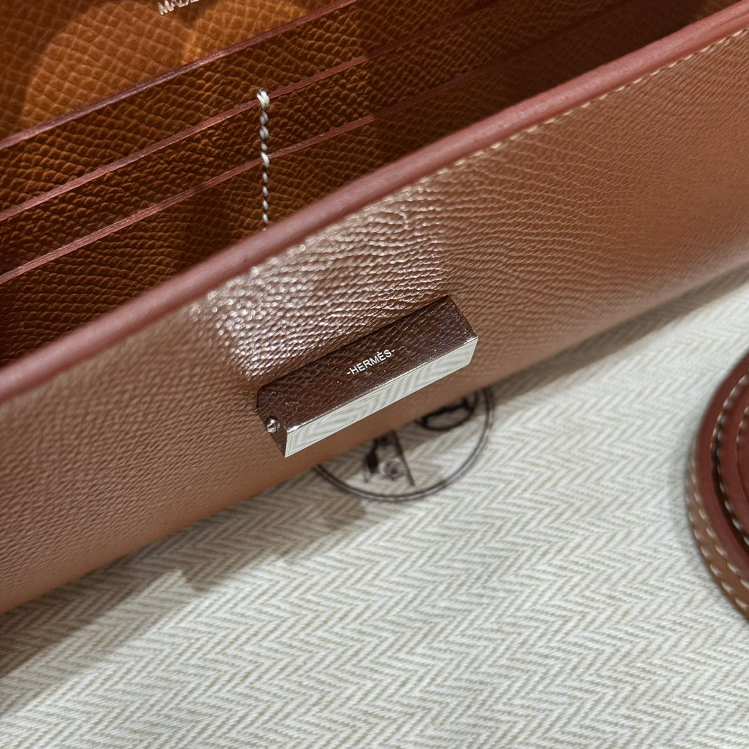 Hermès Kelly To Go Wallet Gold Epsom Leather with Palladium Hardware