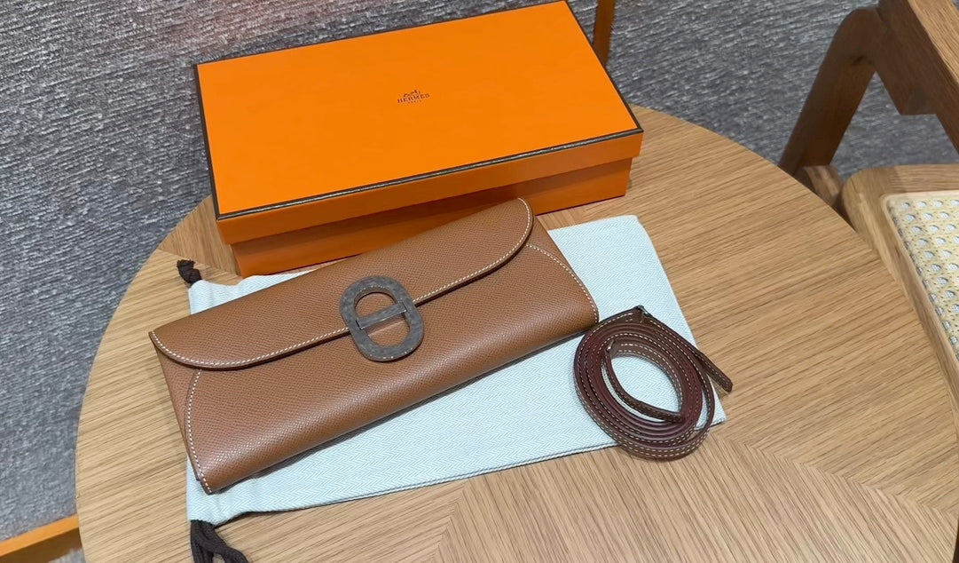 Hermès In-the-Loop Phone To Go Pouch - Gold Leather with Strap