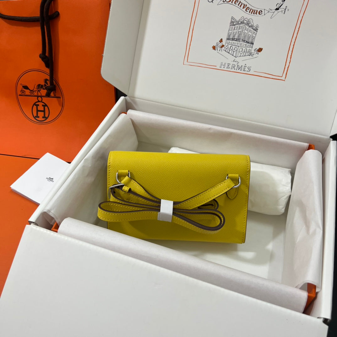 Hermès Kelly To Go Wallet - Lime Epsom Leather with Silver Hardware