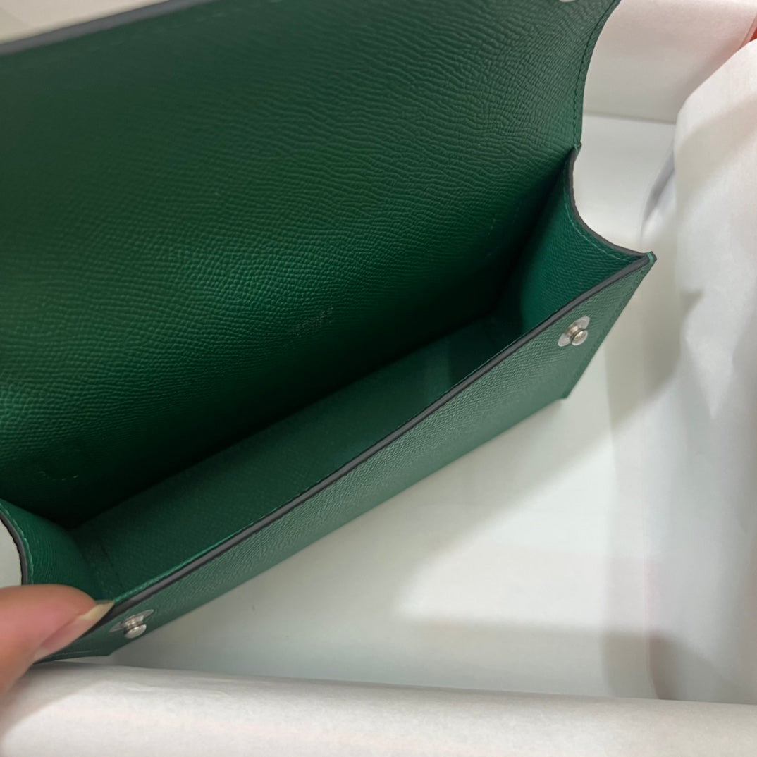 Hermès Small Green Leather Crossbody Bag with Detachable Strap - Authentic Luxury Designer Pouch