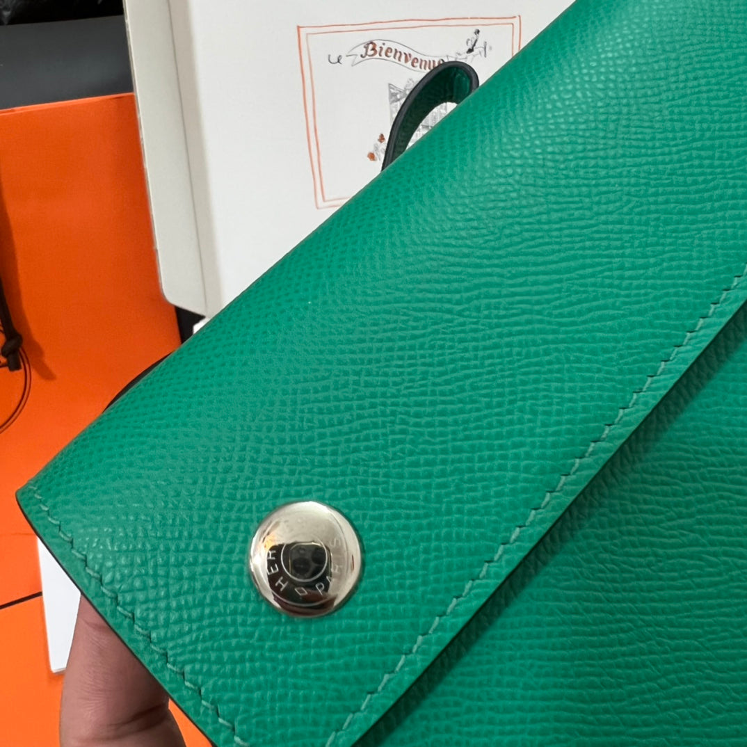 Hermès Mini Convoyeur Green Leather Crossbody Bag with Palladium Hardware
