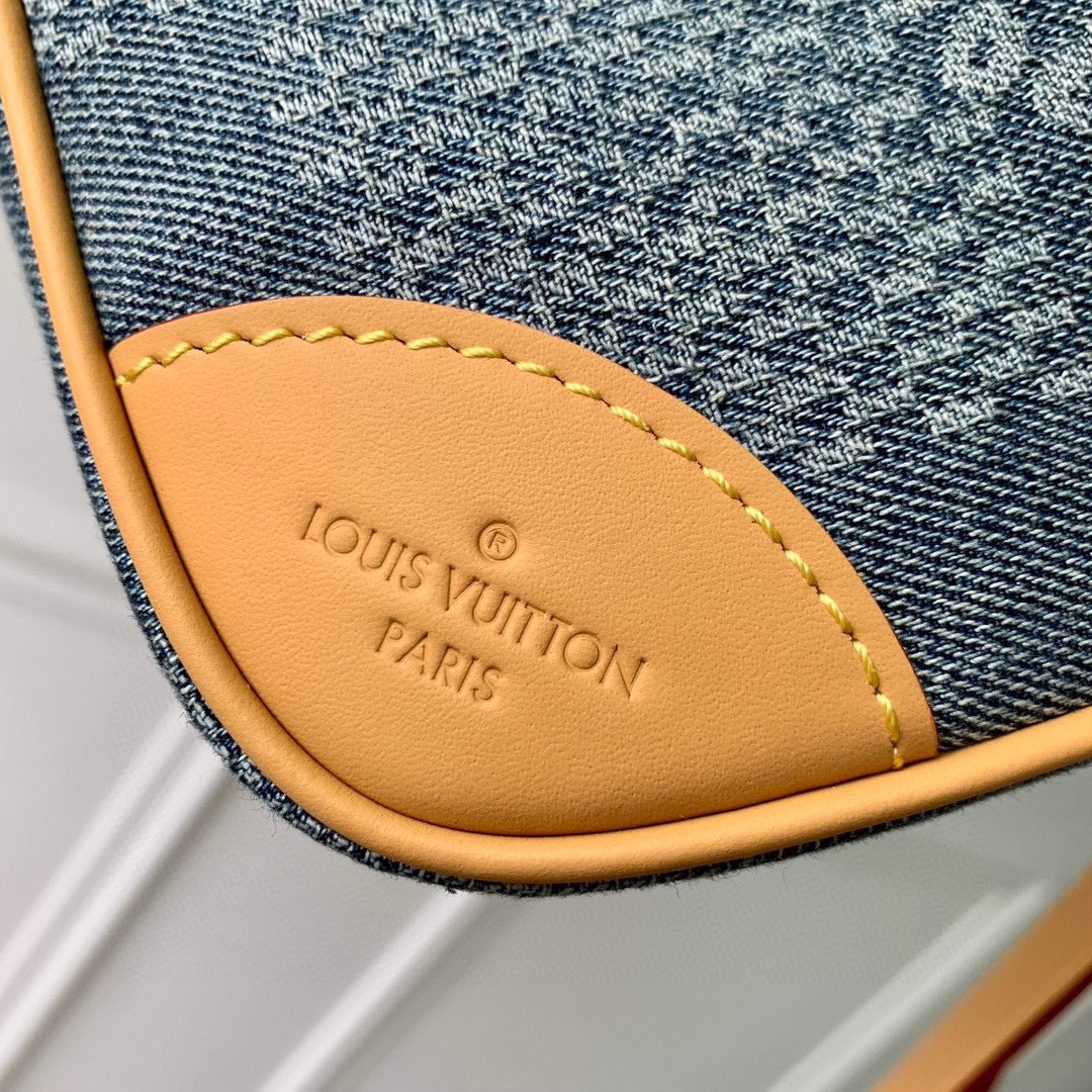 Luxury Blue Damier Denim Crossbody Camera Bag with Diagonal Zip Pocket