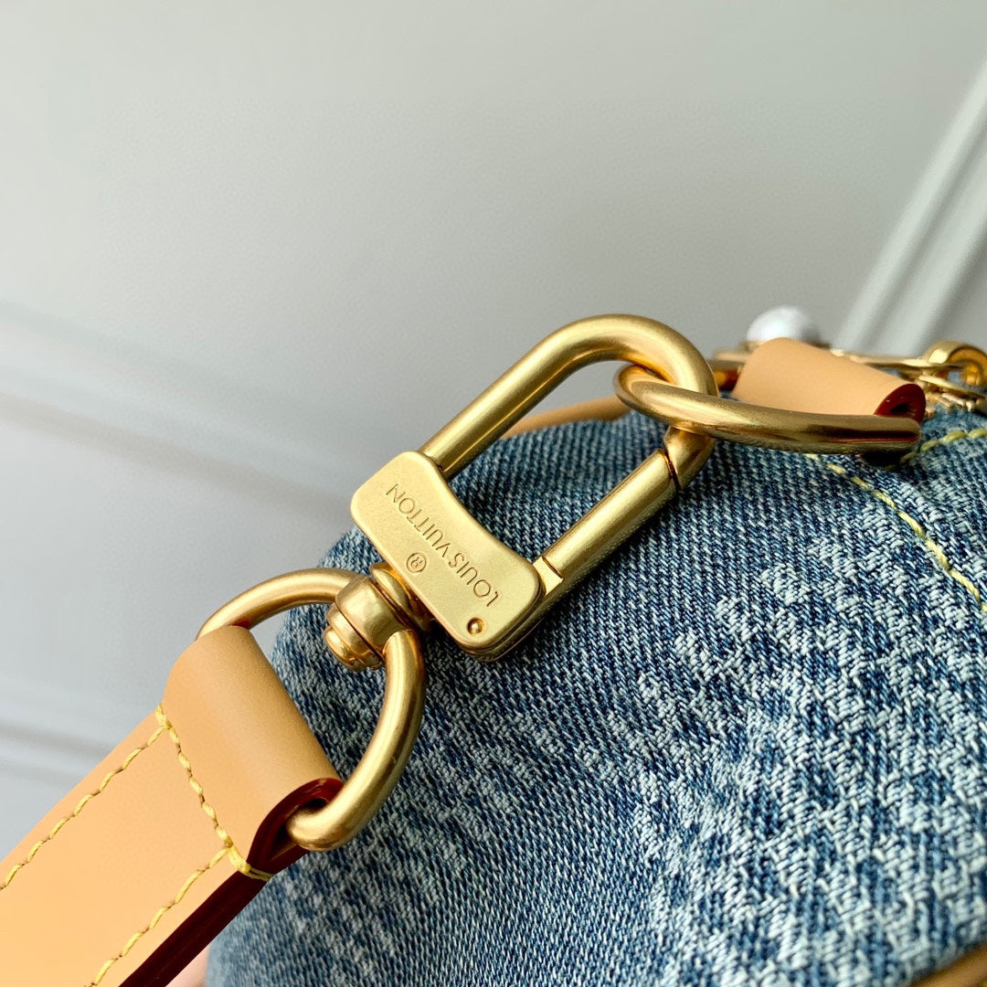 Luxury Blue Damier Denim Crossbody Camera Bag with Diagonal Zip Pocket