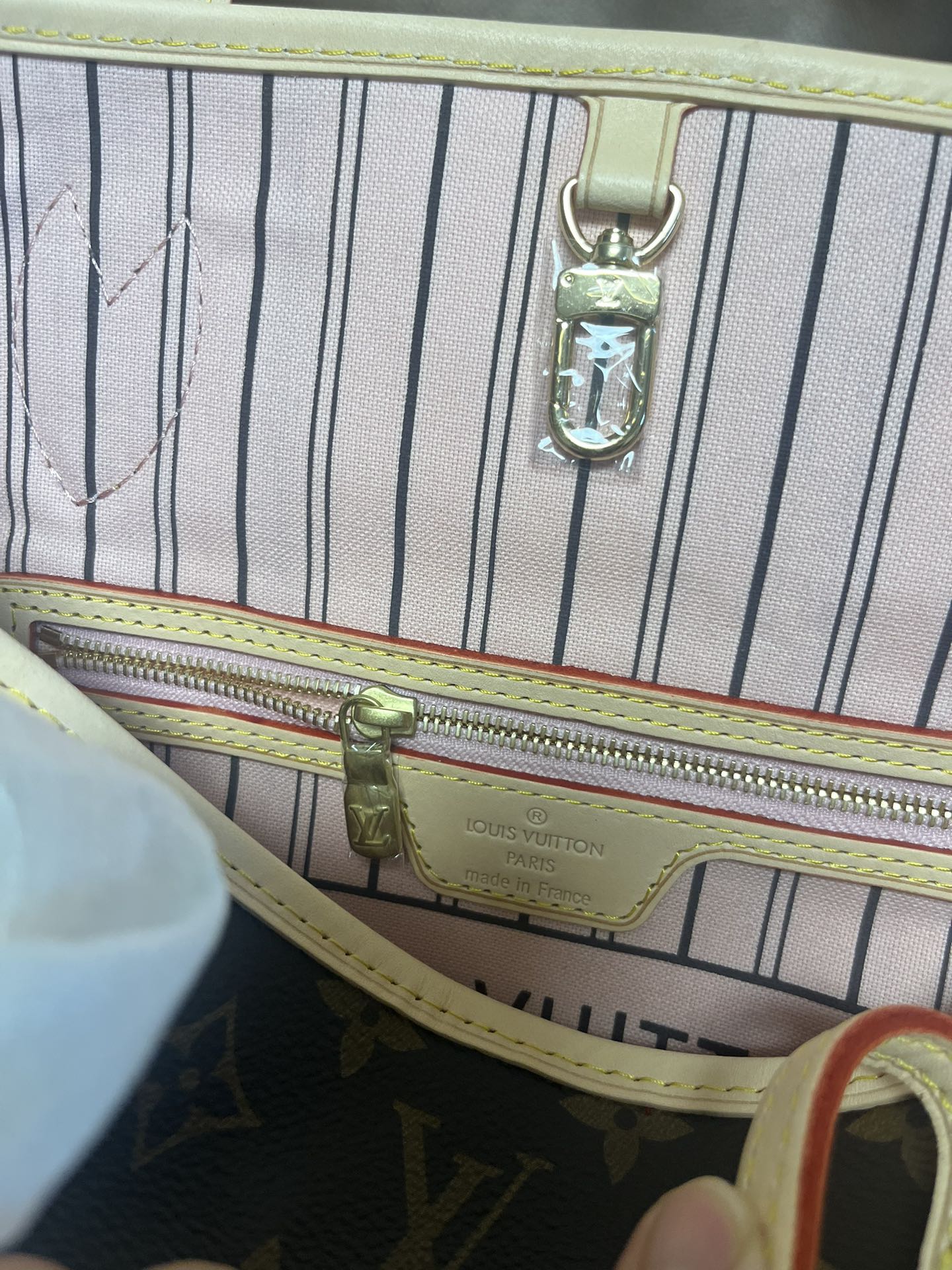 Louis Vuitton Monogram Neverfull MM Tote Bag with Pouch