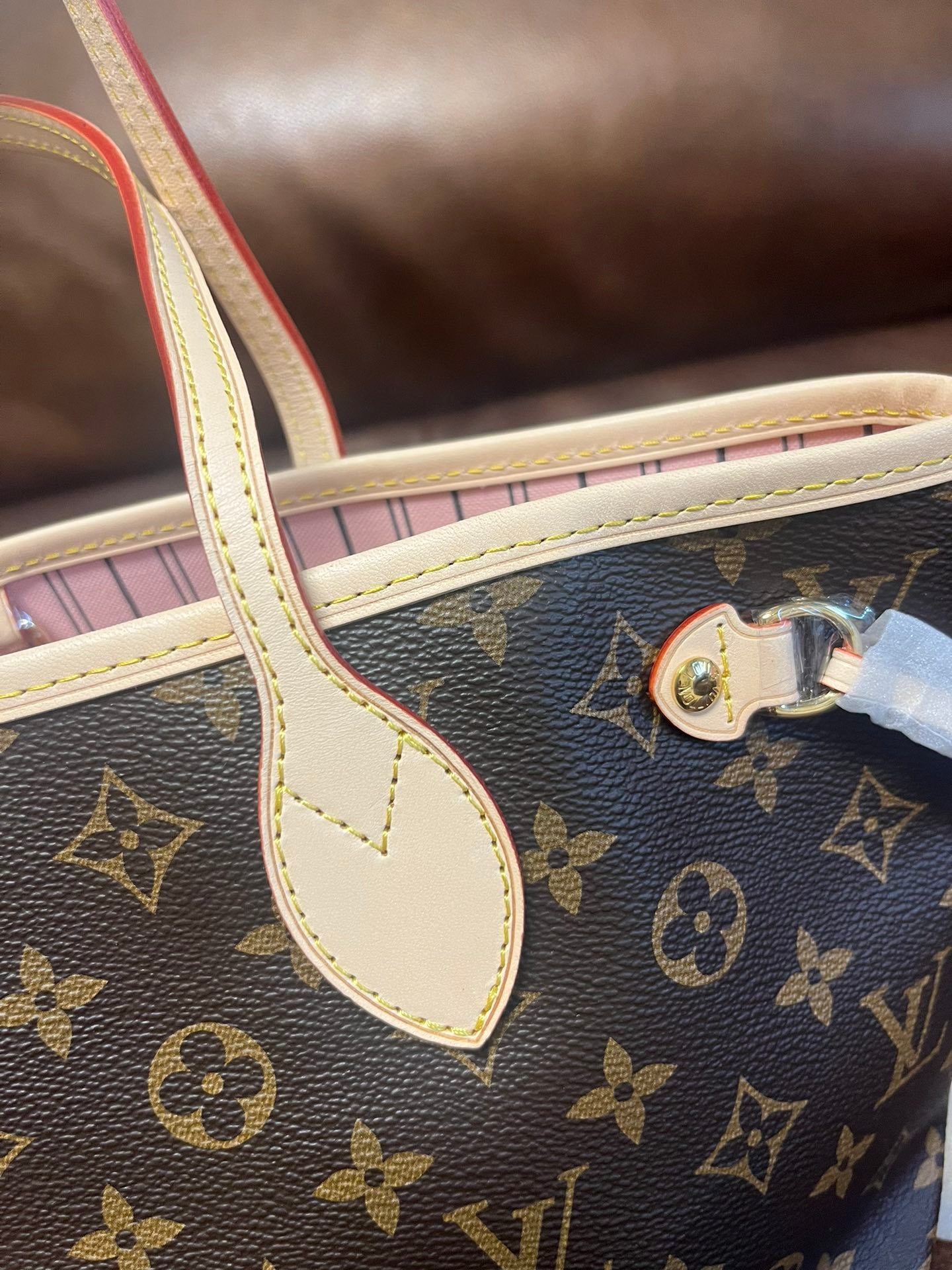 Louis Vuitton Monogram Neverfull MM Tote Bag with Pouch