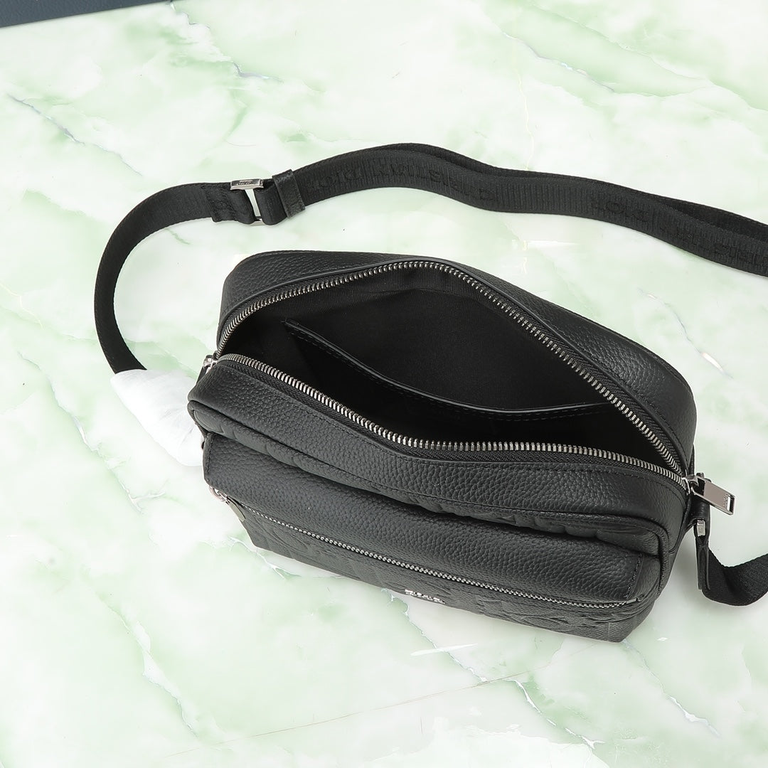 Christian Dior Black Oblique Grained Calfskin Safari Messenger Bag