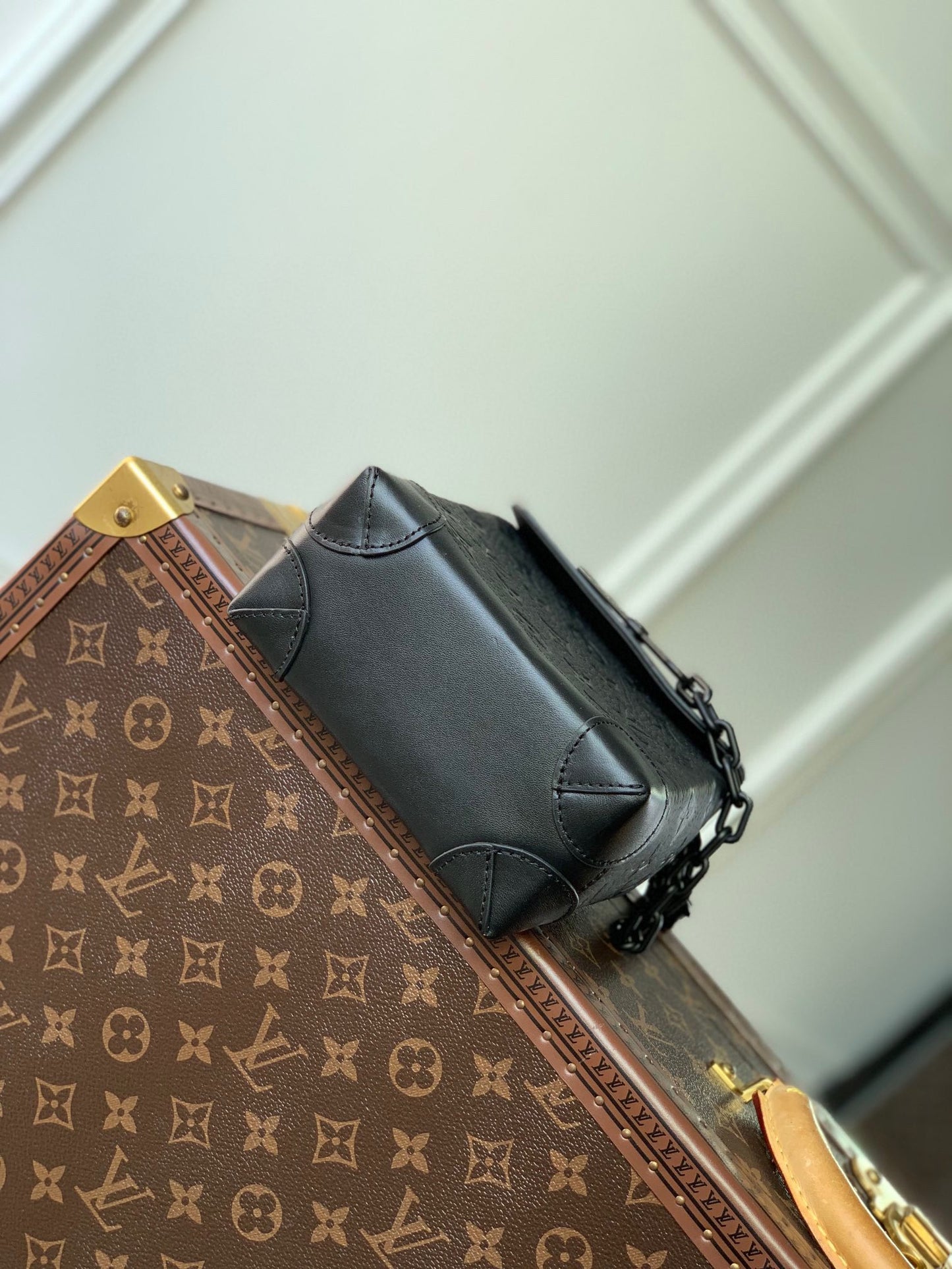 Louis Vuitton Steamer Wearable Wallet - Monogram Taurillon Leather - Matte Black