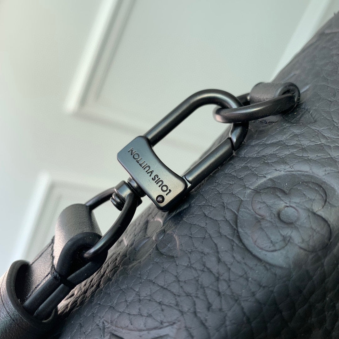 Louis Vuitton Steamer Wearable Wallet - Monogram Taurillon Leather - Matte Black