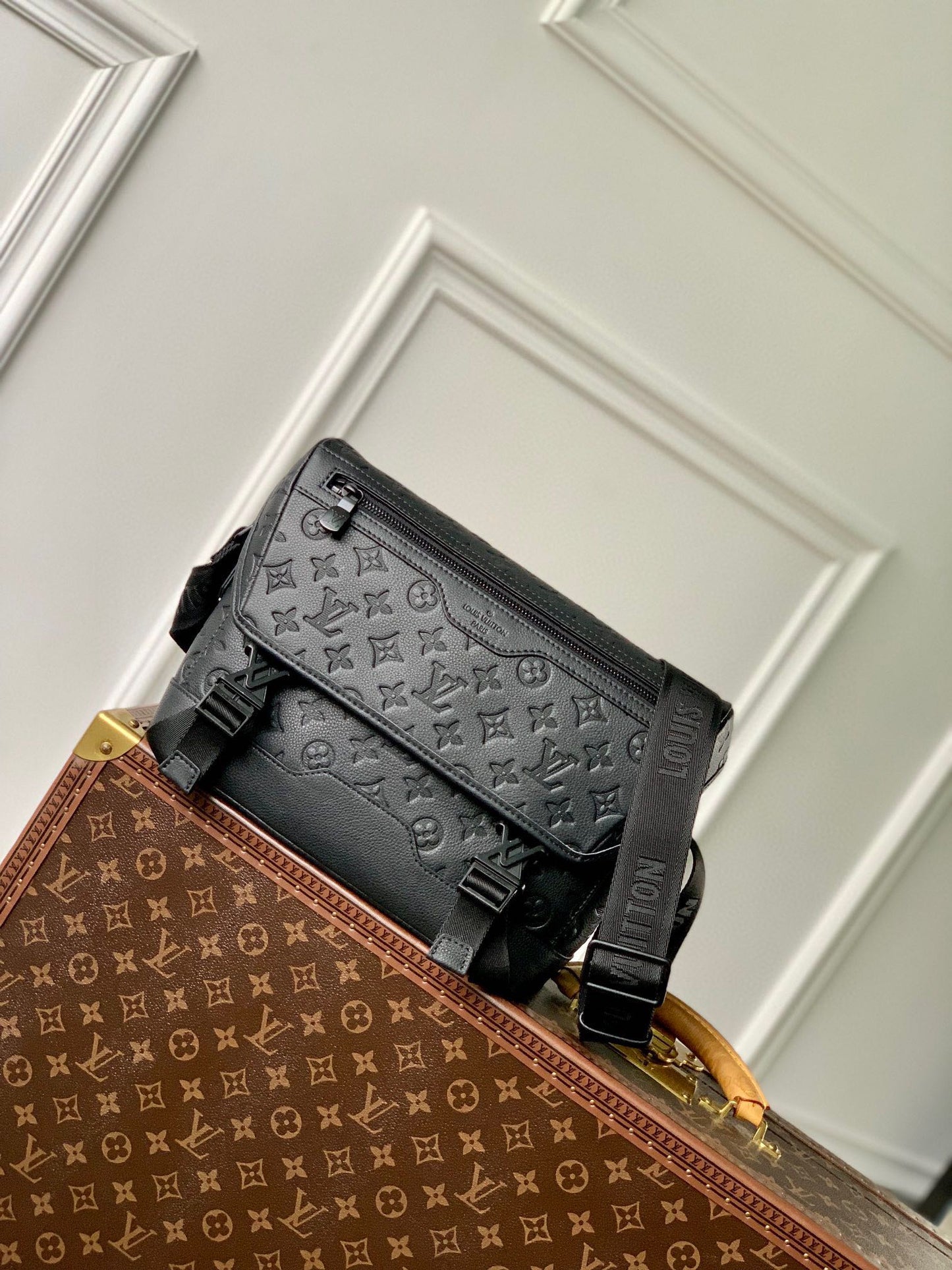 Louis Vuitton Messenger Bag - Monogram Shadow Leather - Black Crossbody