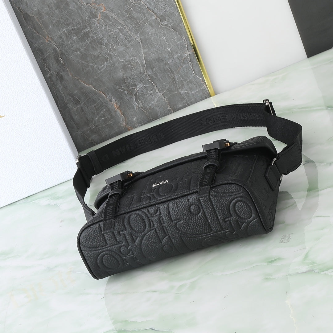 Christian Dior Men's Explorer Messenger Bag Black Oblique Embossed Leather
