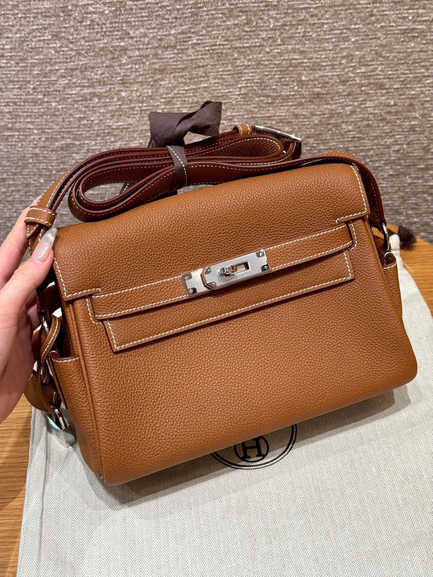 Luxury Tan Leather Messenger Bag - Classic Flap Design with Silver Hardware