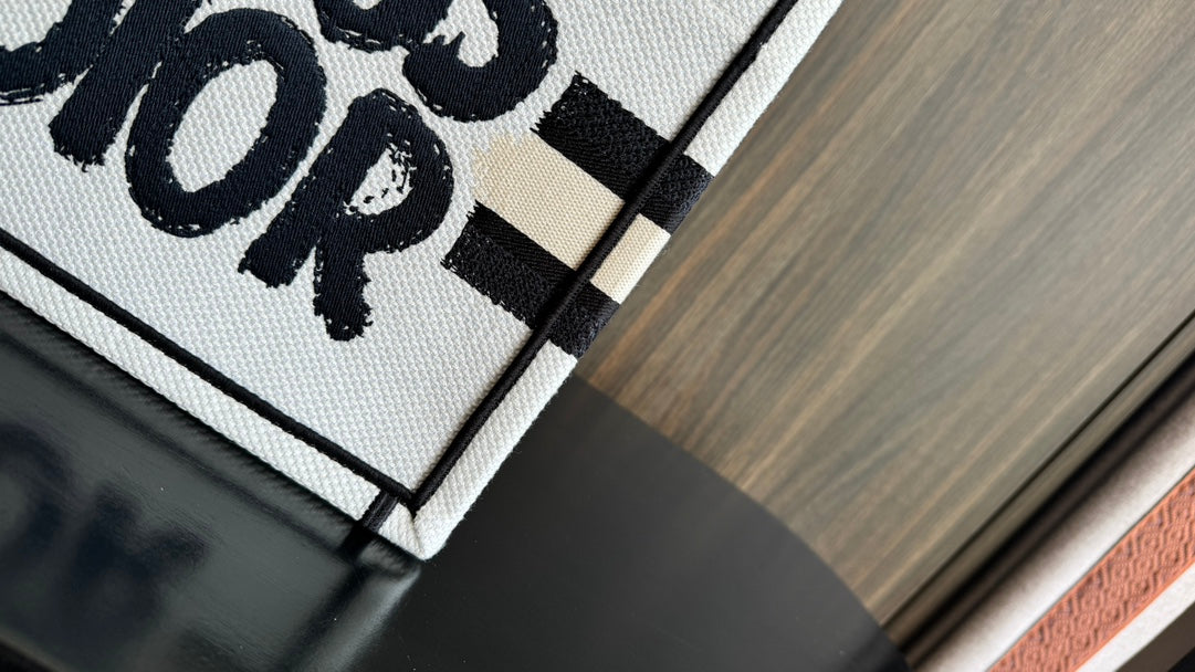 Dior Miss Dior Graffiti Canvas Tote Bag - White/Black