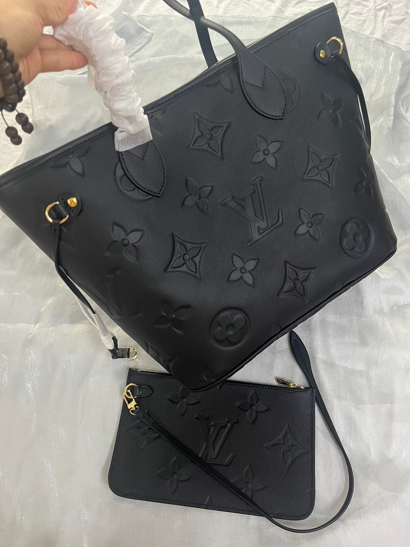 Louis Vuitton Neverfull MM Monogram Empreinte Leather Tote Bag - Noir