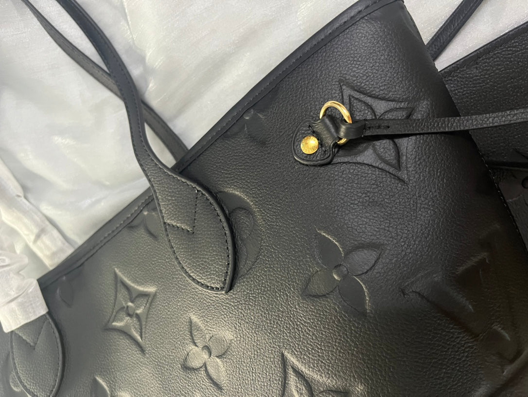 Louis Vuitton Neverfull MM Monogram Empreinte Leather Tote Bag - Noir