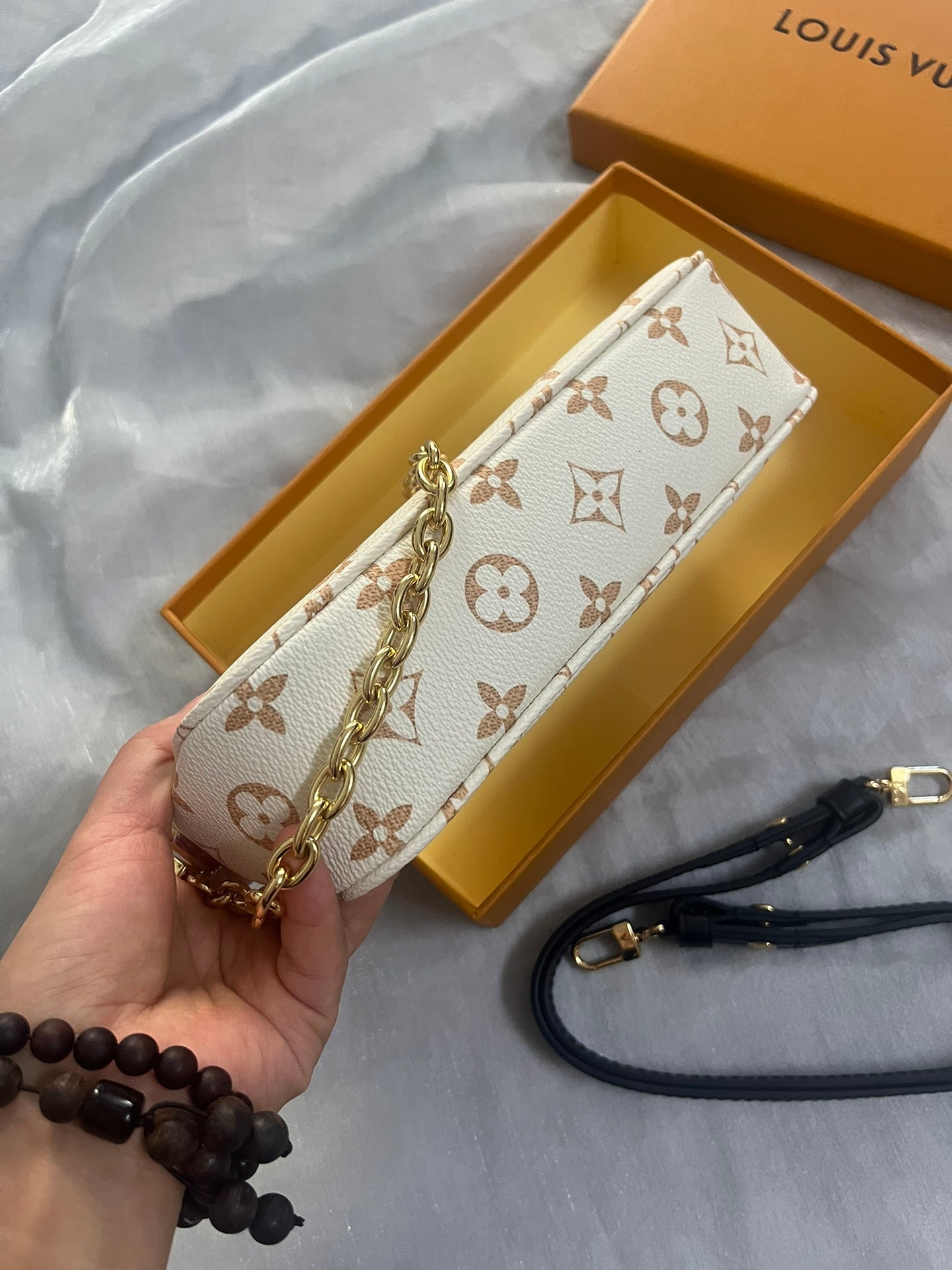 Louis Vuitton Monogram Empreinte Pochette Metis East West - Cream/Beige Leather