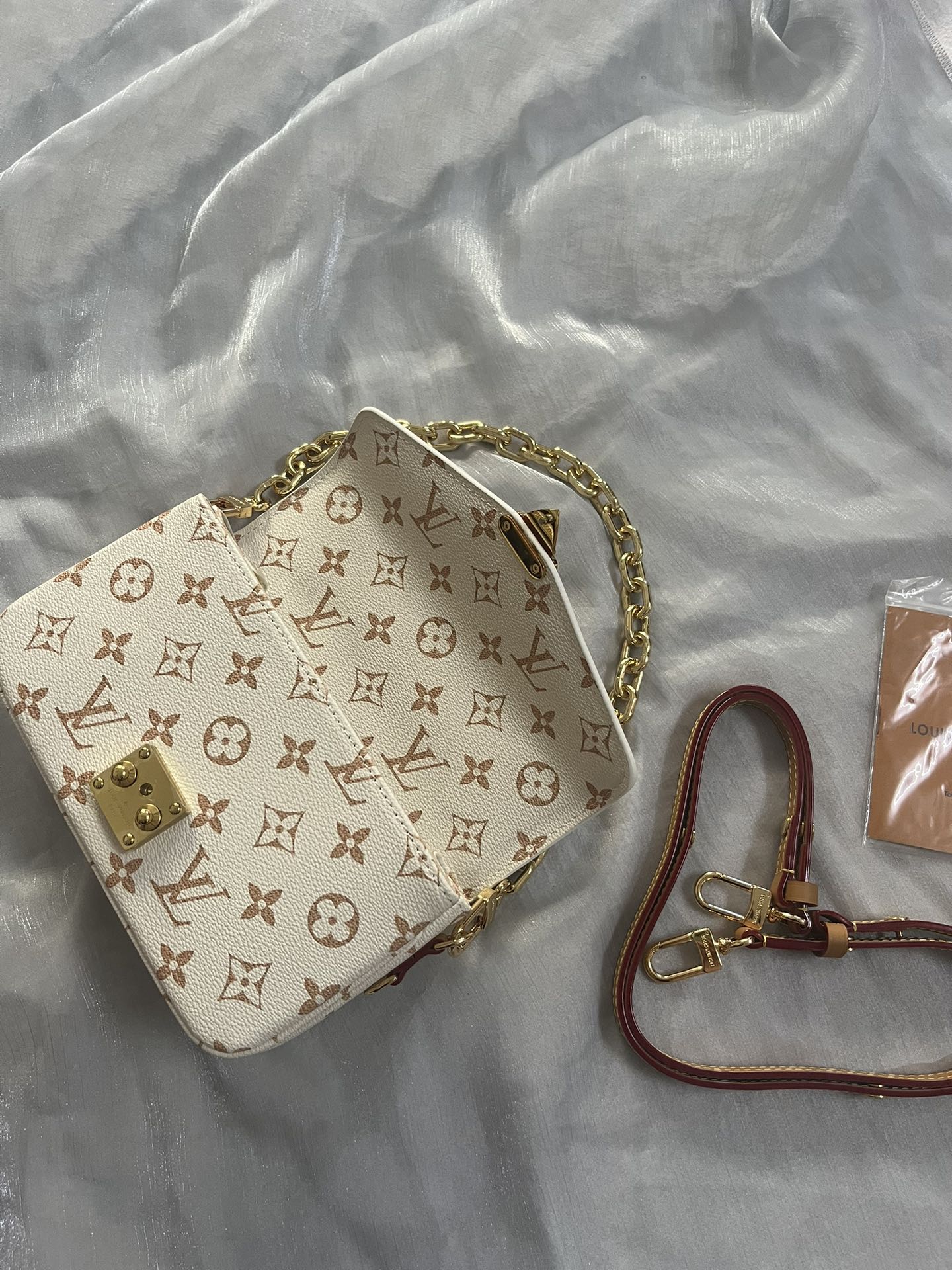 Classic Cream Monogram Luxury Shoulder Bag with Gold Chain &amp; Crossbody Strap
