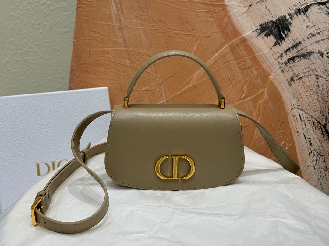 Dior 30 Montaigne Avenue Bag - Beige Smooth Calfskin with Gold CD Clasp