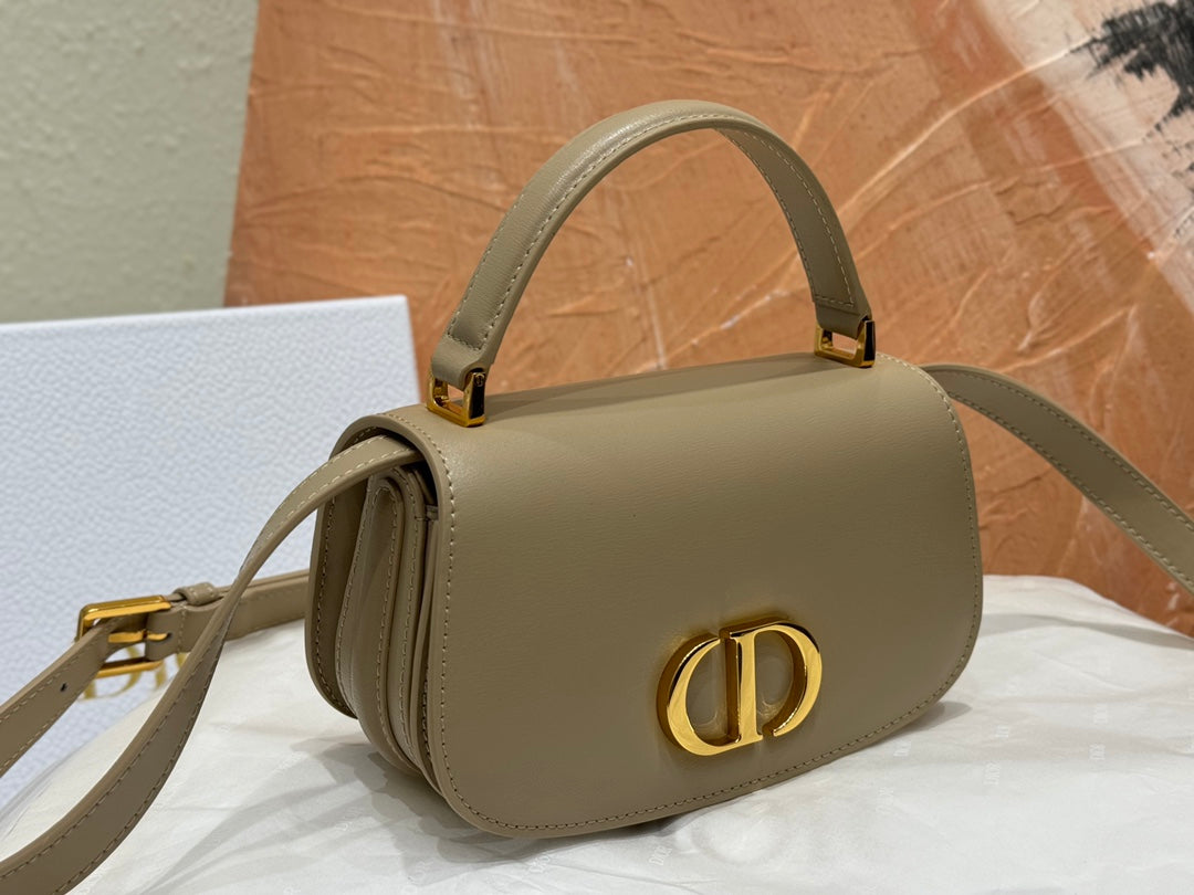 Dior 30 Montaigne Avenue Bag - Beige Smooth Calfskin with Gold CD Clasp