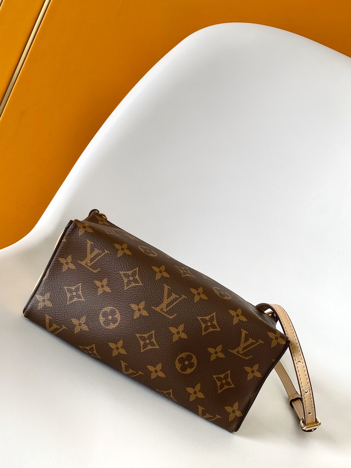 Louis Vuitton Monogram Canvas Star-Shaped Crossbody Bag with Gold Chain