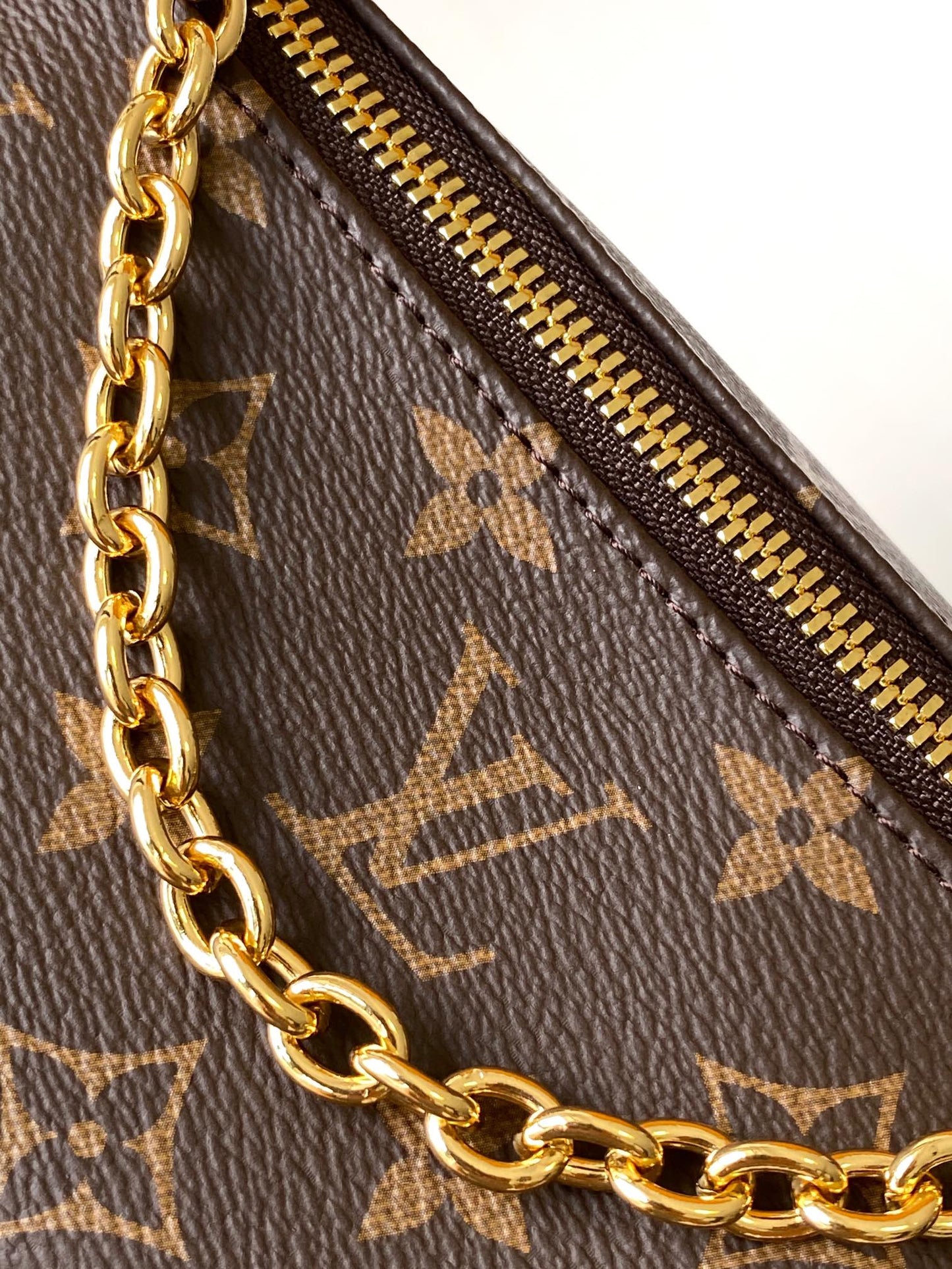 Louis Vuitton Monogram Star Shoulder Bag - Brown &amp; Pink