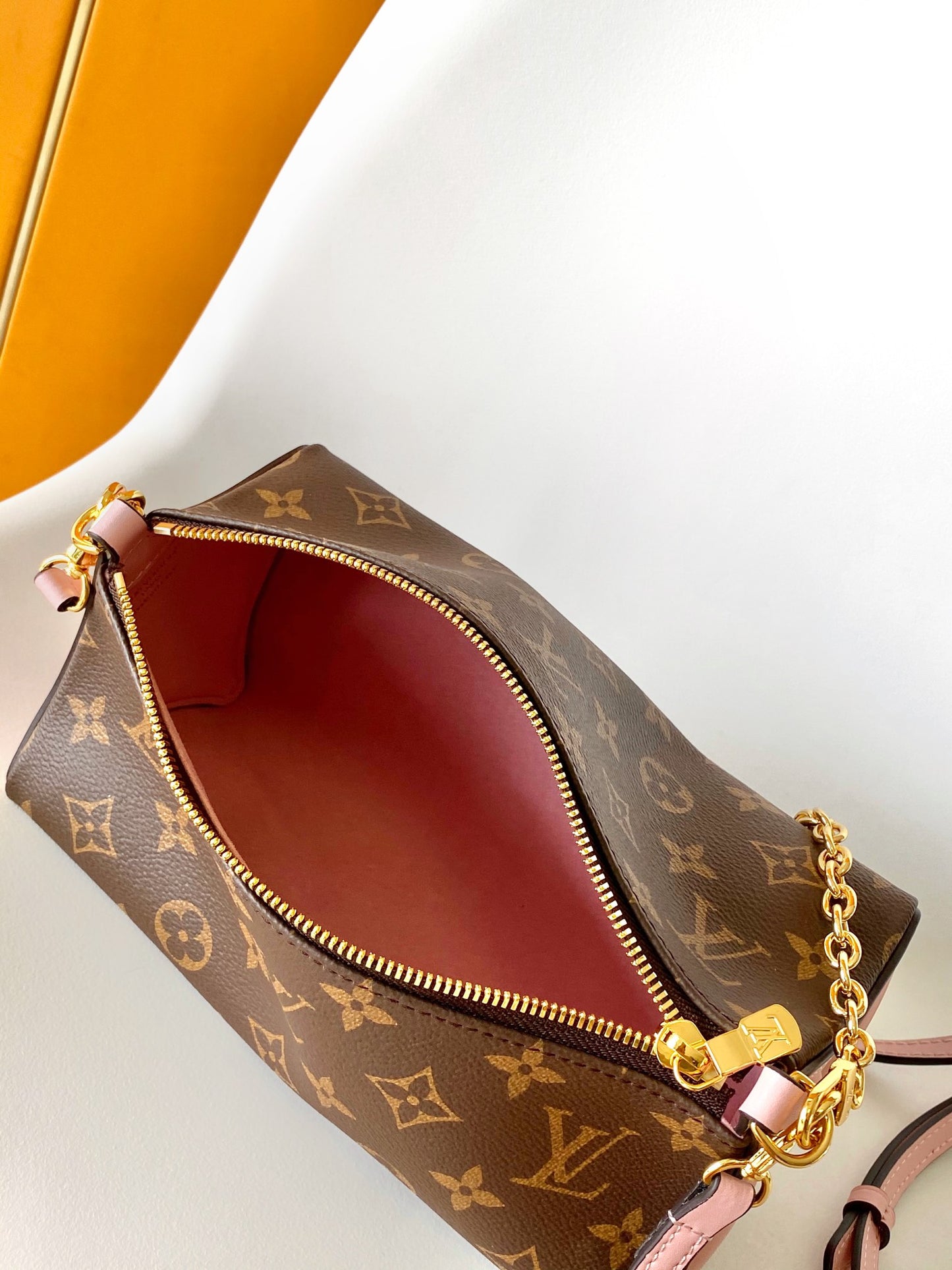 Louis Vuitton Monogram Star Shoulder Bag - Brown & Pink
