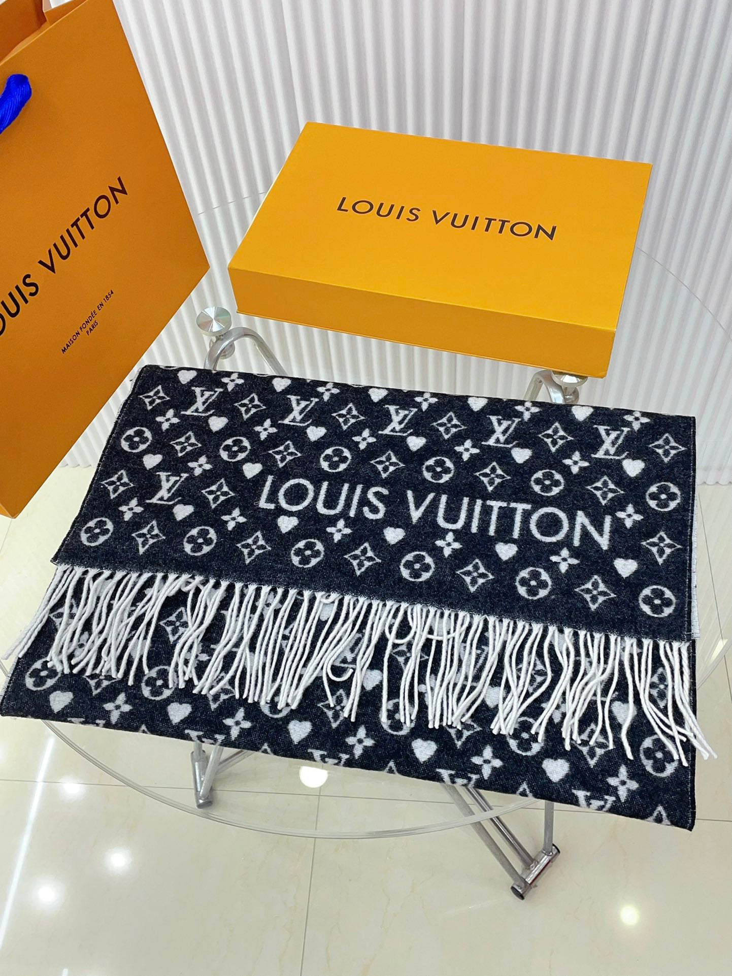 Louis Vuitton Monogram Heart Pattern Scarf - Black and Grey Designer Luxury Wool Blend Winter Wrap for Women