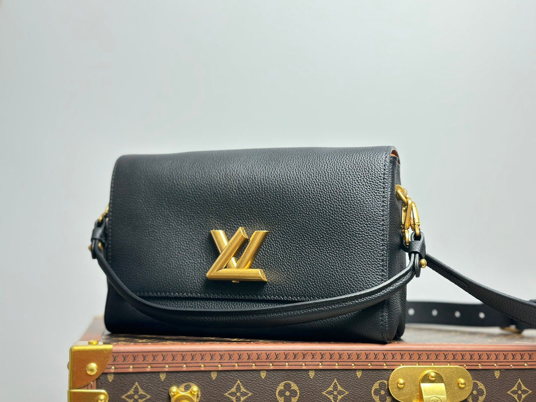 Elegant Black Leather Flap Shoulder Bag with Gold Twist Lock Clasp