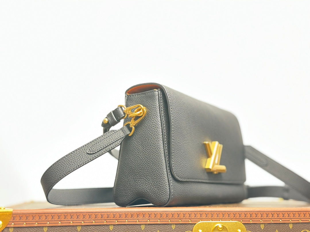 Elegant Black Leather Flap Shoulder Bag with Gold Twist Lock Clasp