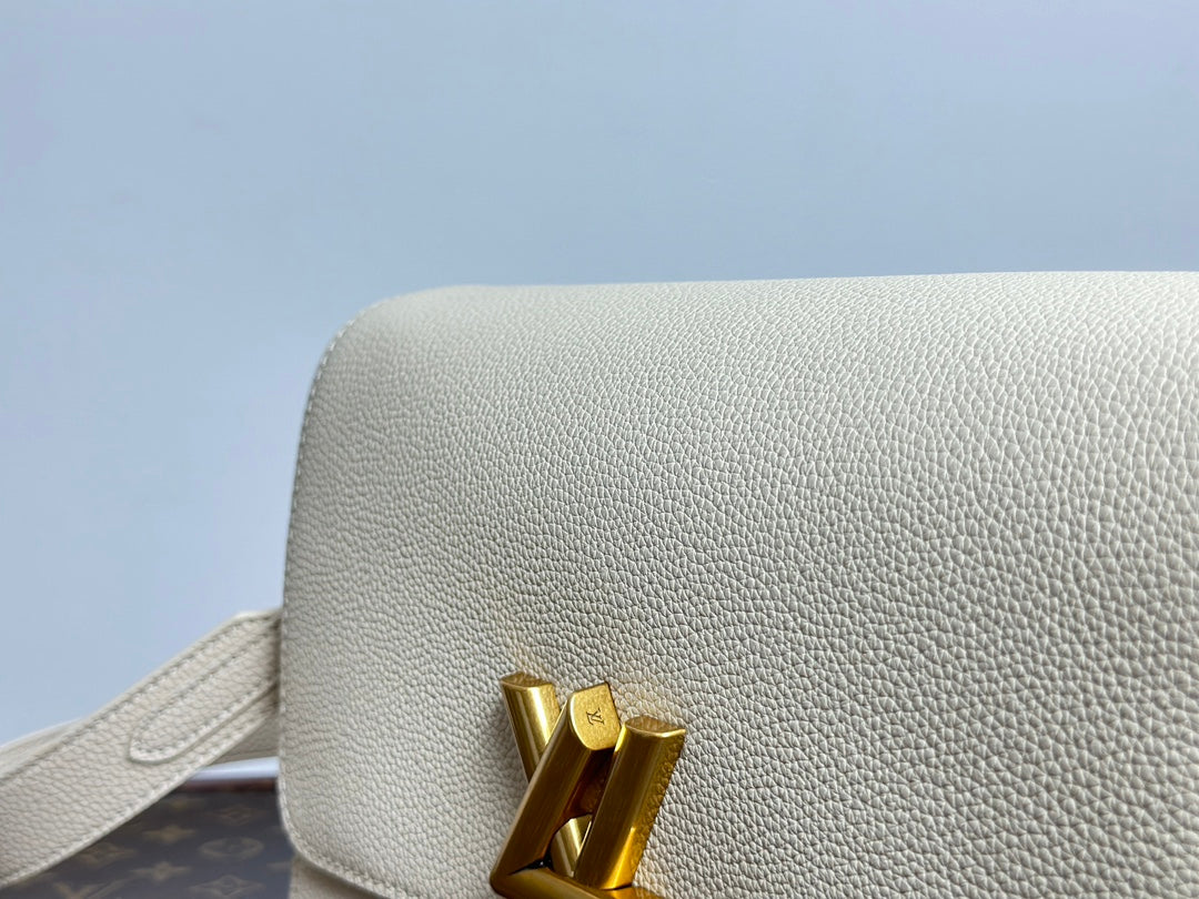 Louis Vuitton Buci Bag Epi Leather - Quartz