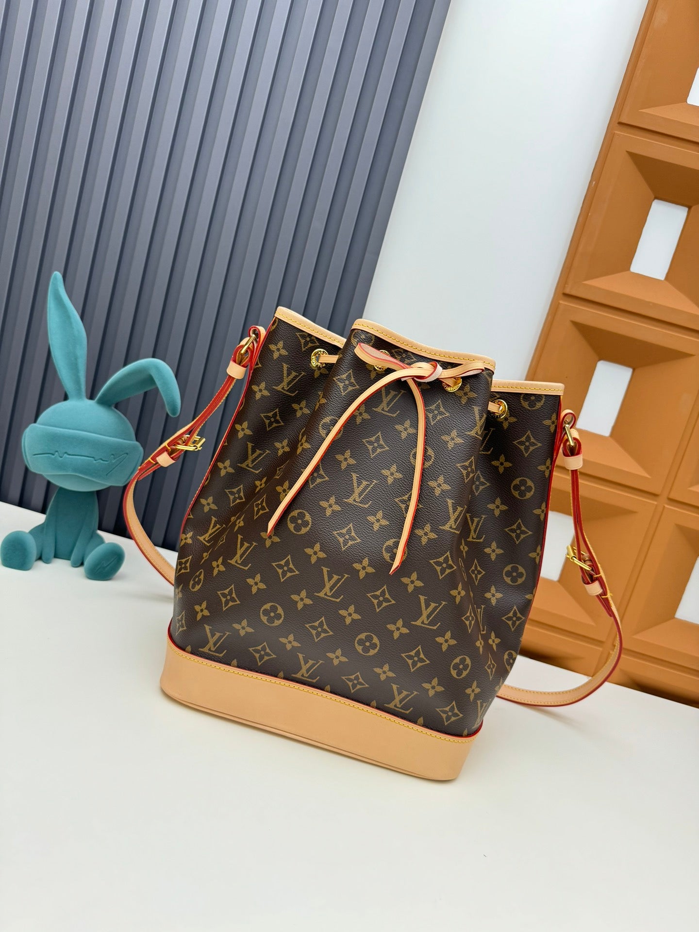 Louis Vuitton Monogram Canvas Noé Bucket Bag