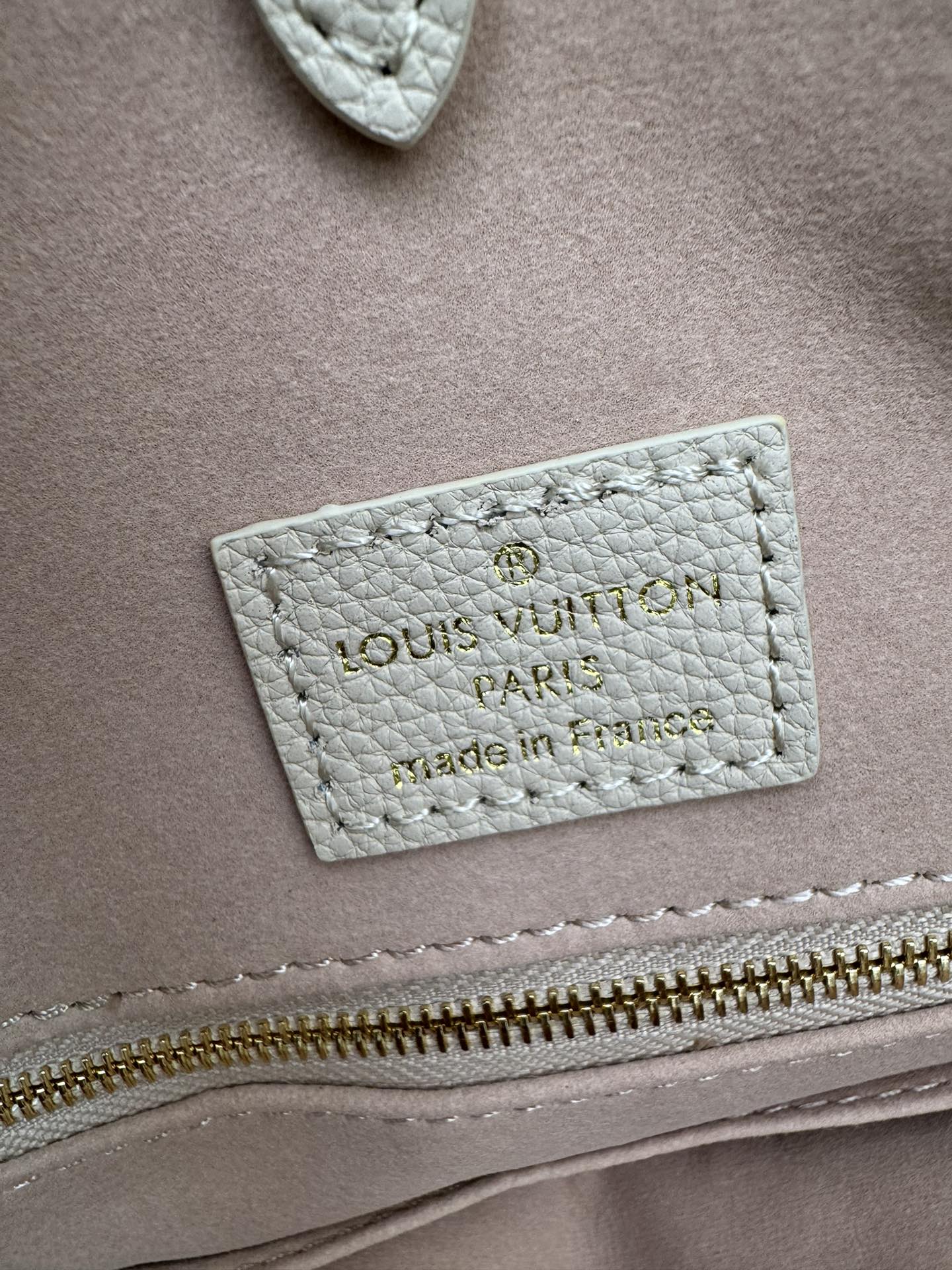 Louis Vuitton OnTheGo MM Monogram Empreinte Giant Leather Tote Bag - Olive & Cream