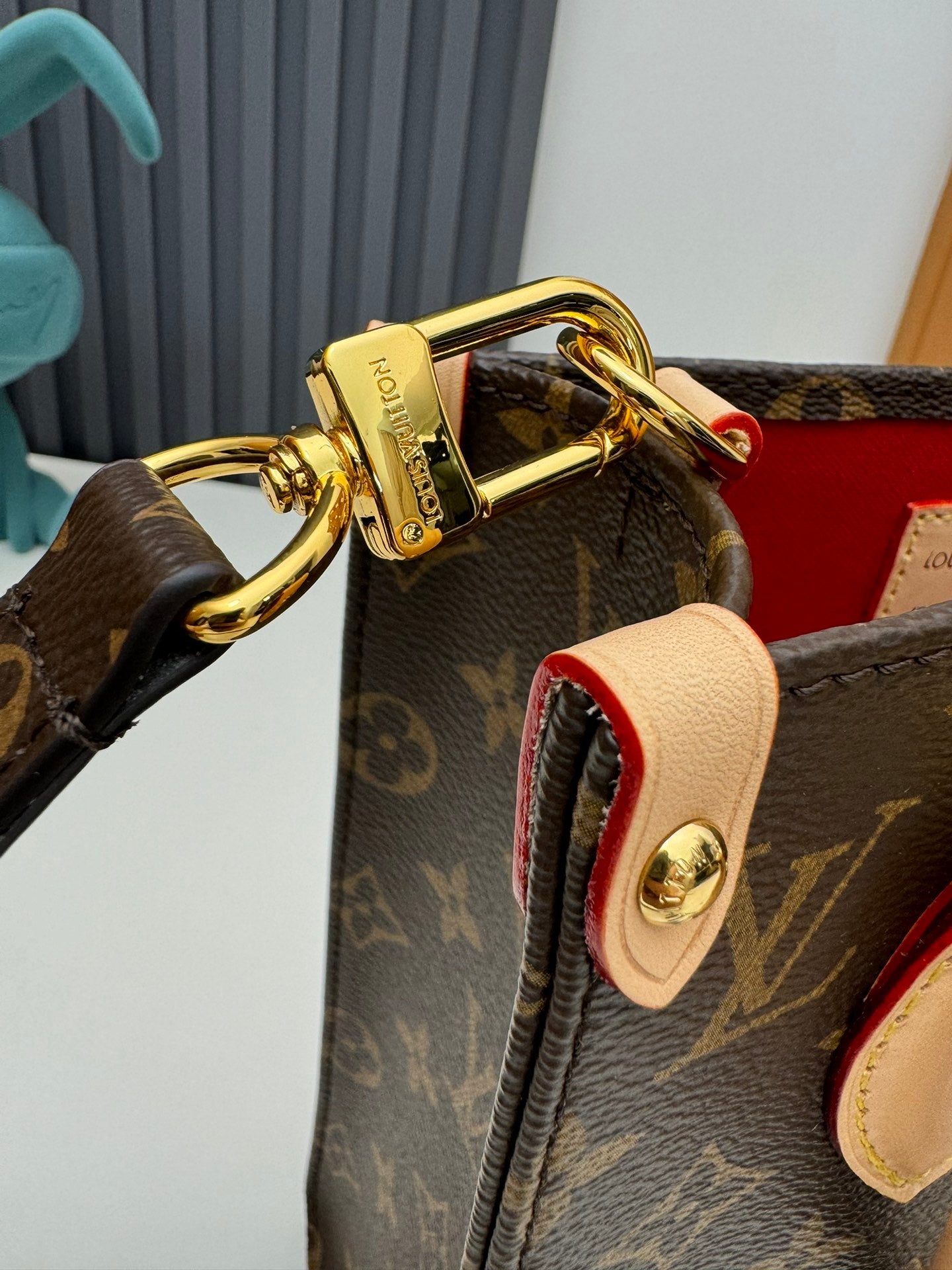 Louis Vuitton Monogram Canvas Petit Sac Plat Tote Bag