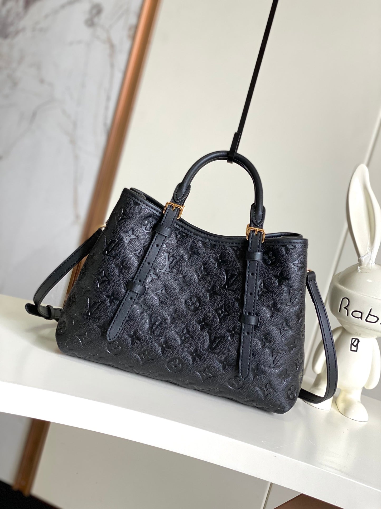 Louis Vuitton Montaigne MM Monogram Empreinte Leather Tote Bag - Noir