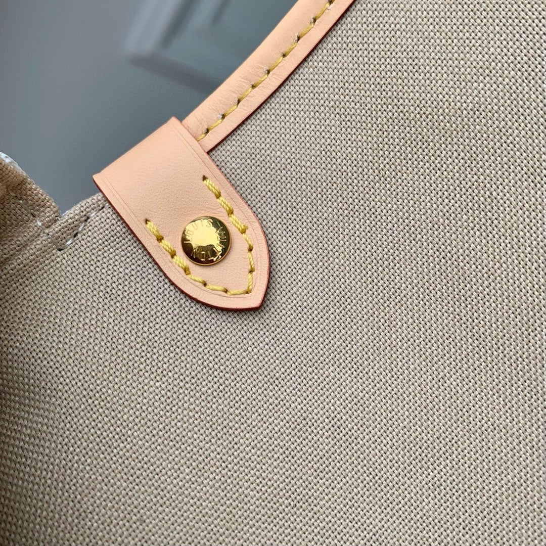 Louis Vuitton Saumur BB Monogram Empreinte Leather Handbag - Creme/Gris