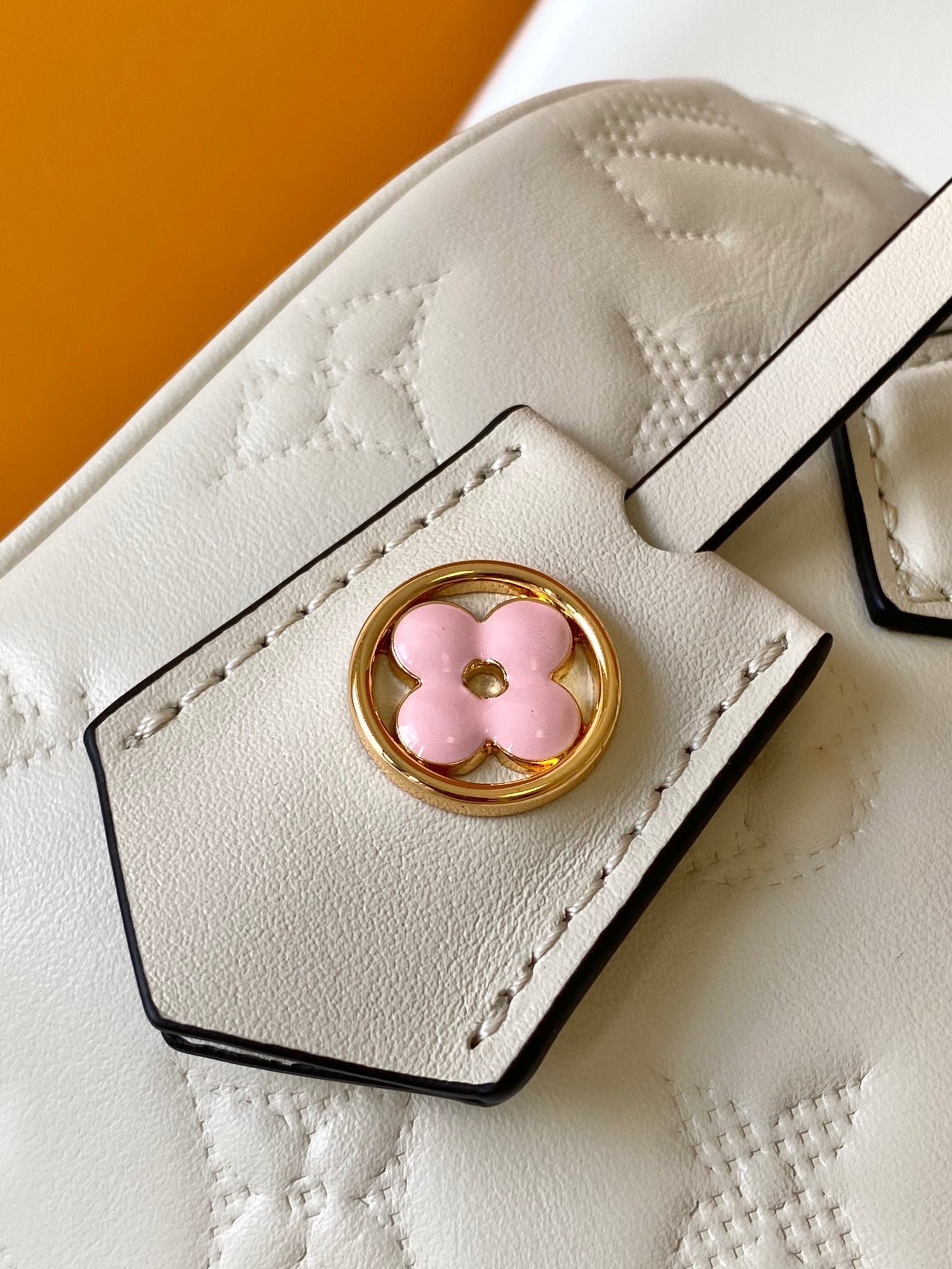 Louis Vuitton Speedy Bandoulière 20 Monogram Empreinte Leather Handbag - White
