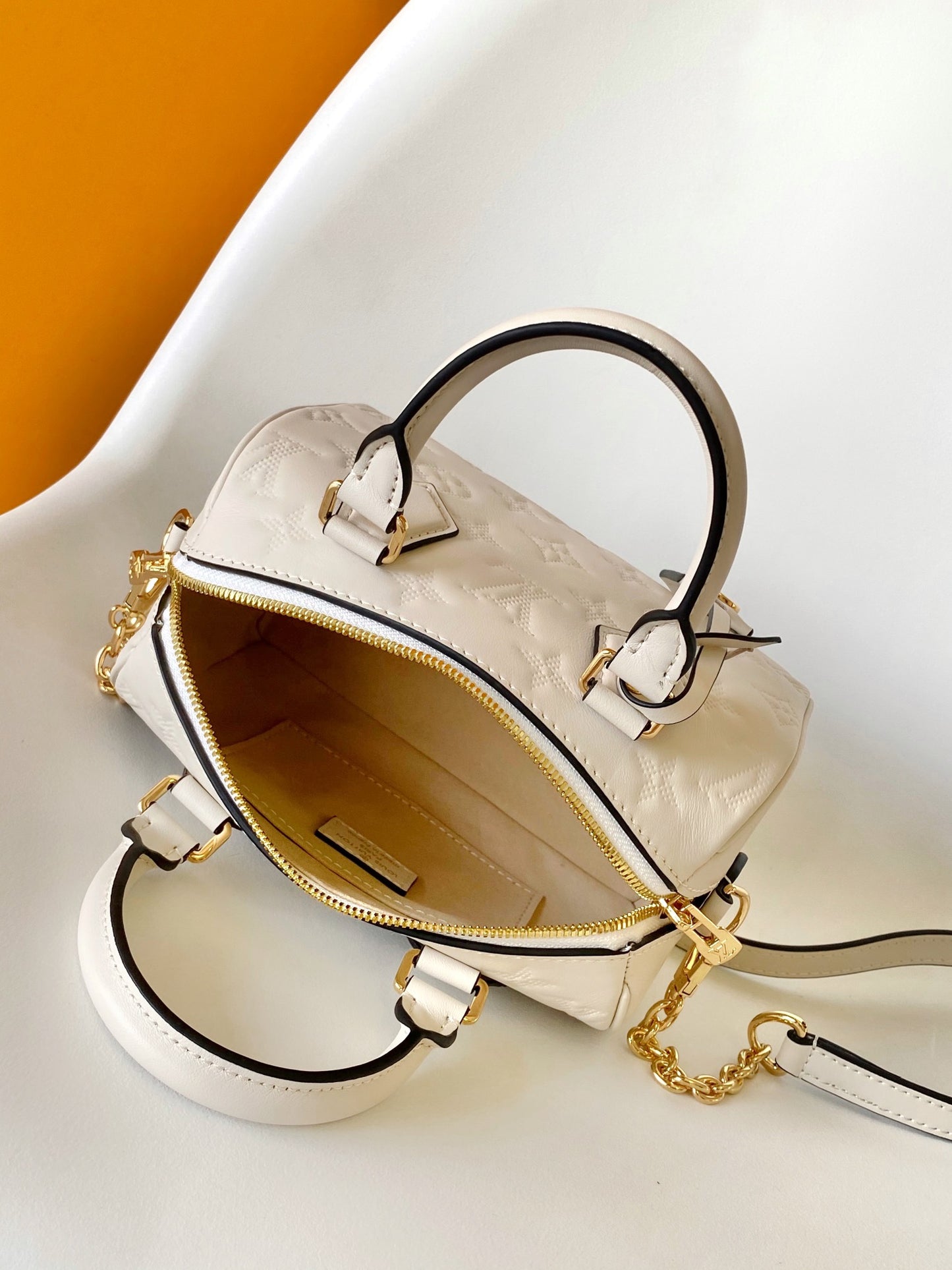 Louis Vuitton Speedy Bandoulière 20 Monogram Empreinte Leather Handbag - White
