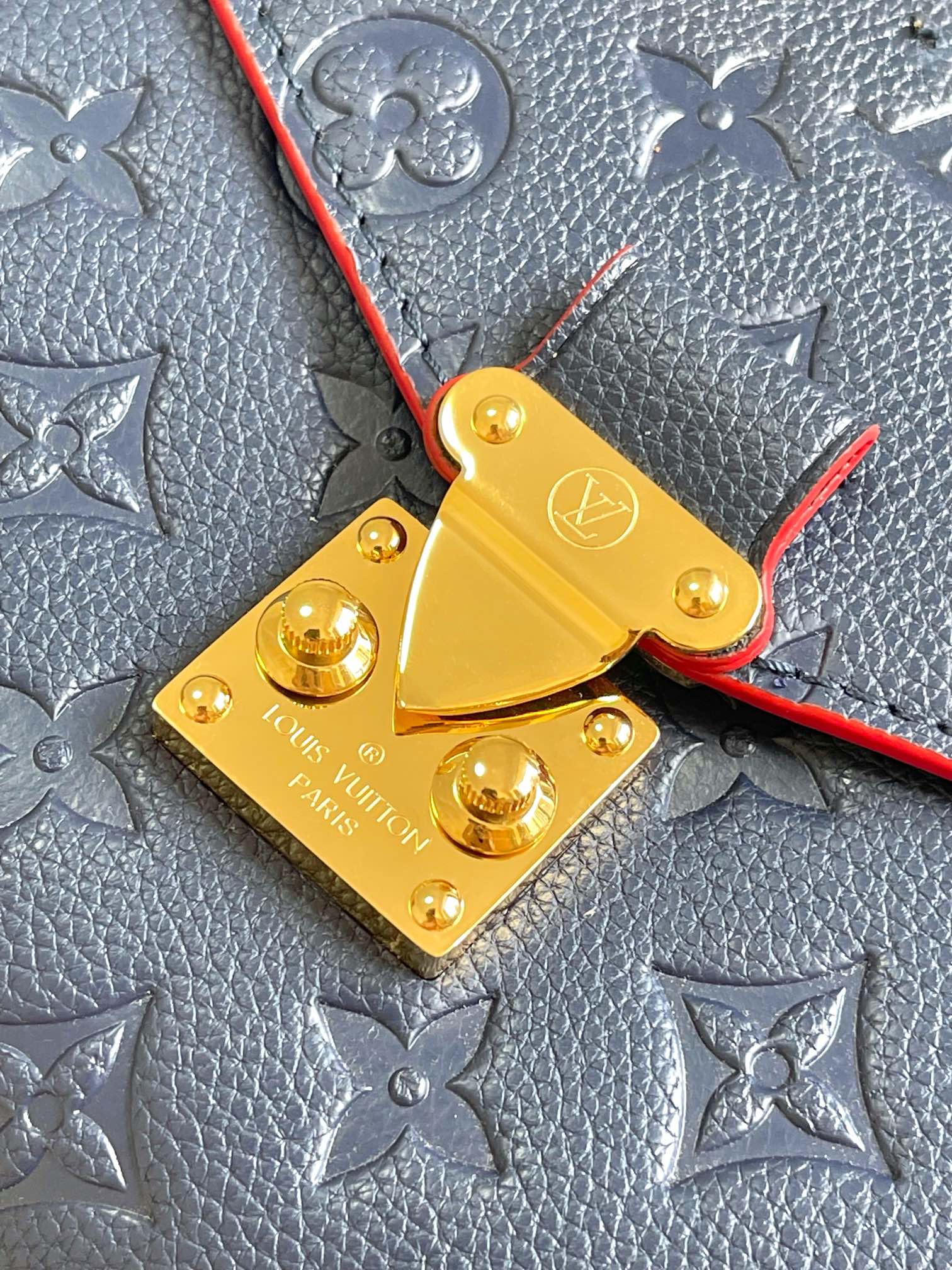Louis Vuitton Pochette Métis Monogram Empreinte Leather Handbag - Marine Rouge