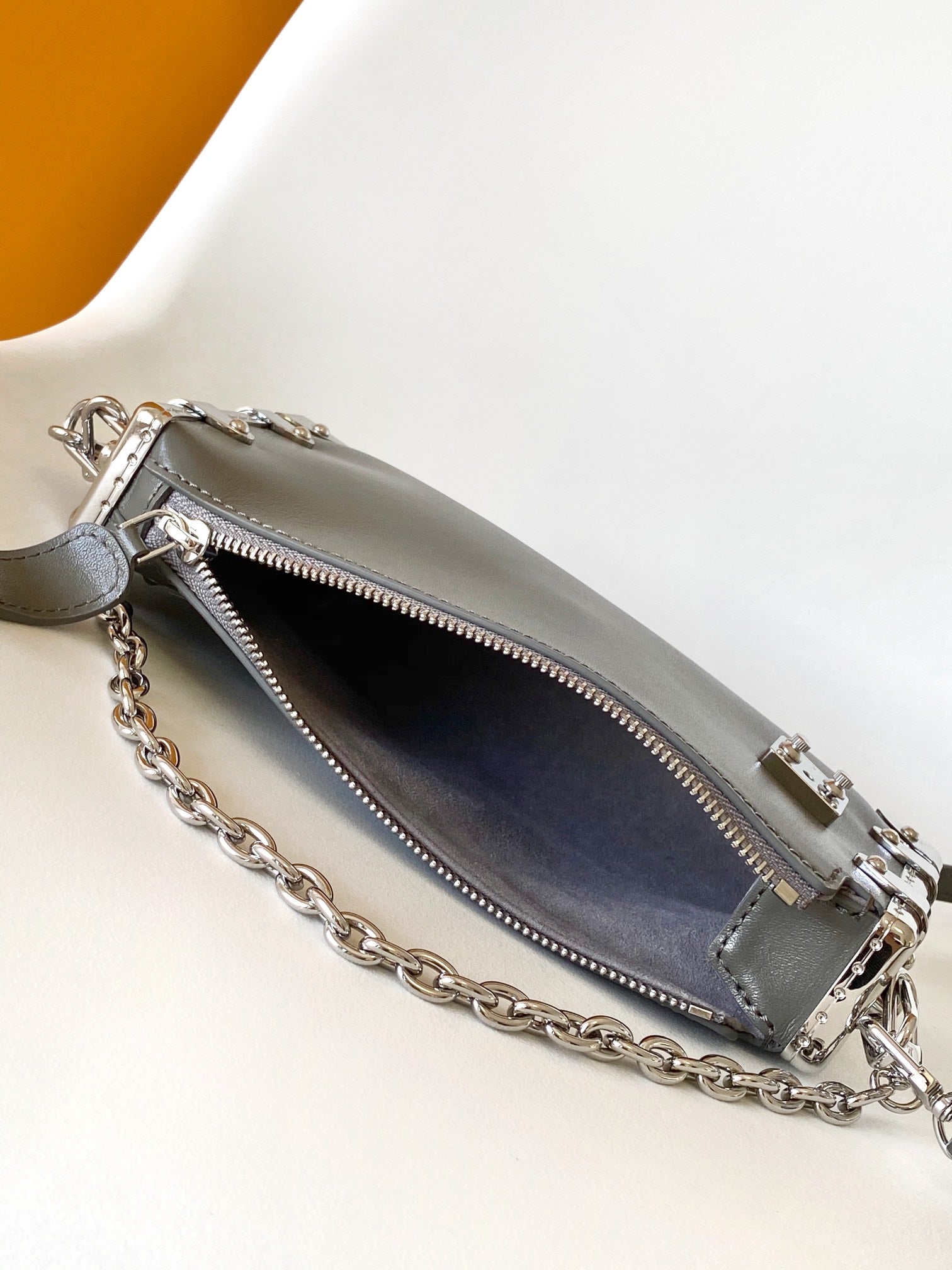 Louis Vuitton Side Trunk MM Handbag - Grey Anthracite Leather