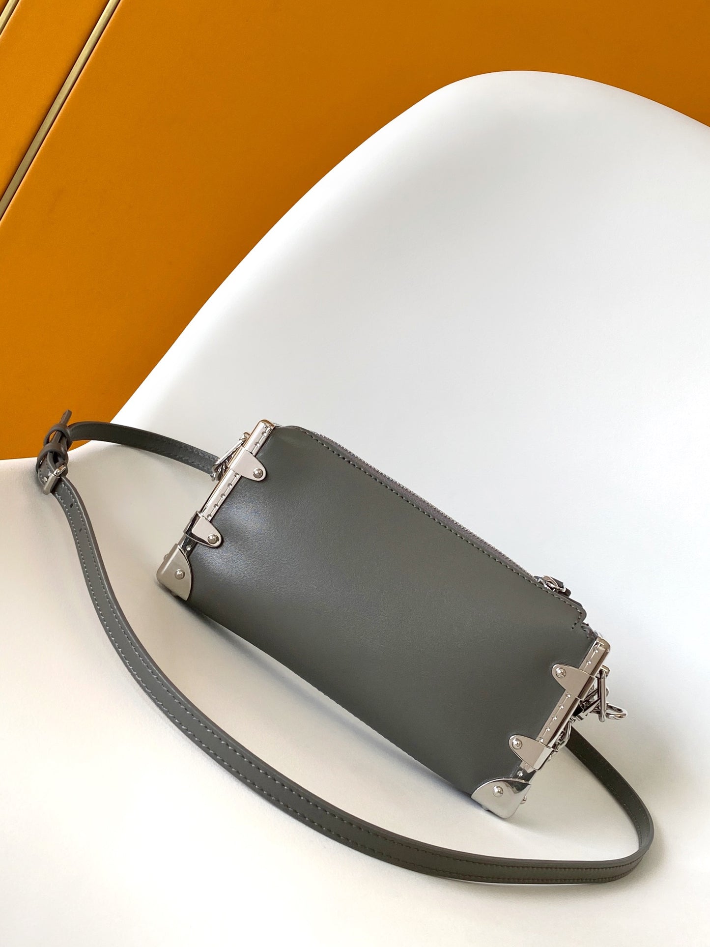 Louis Vuitton Side Trunk MM Handbag - Grey Anthracite Leather