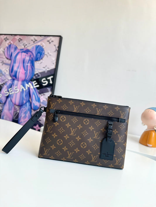Louis Vuitton Monogram Macassar Pochette Voyage Men's Clutch Bag with Wristlet