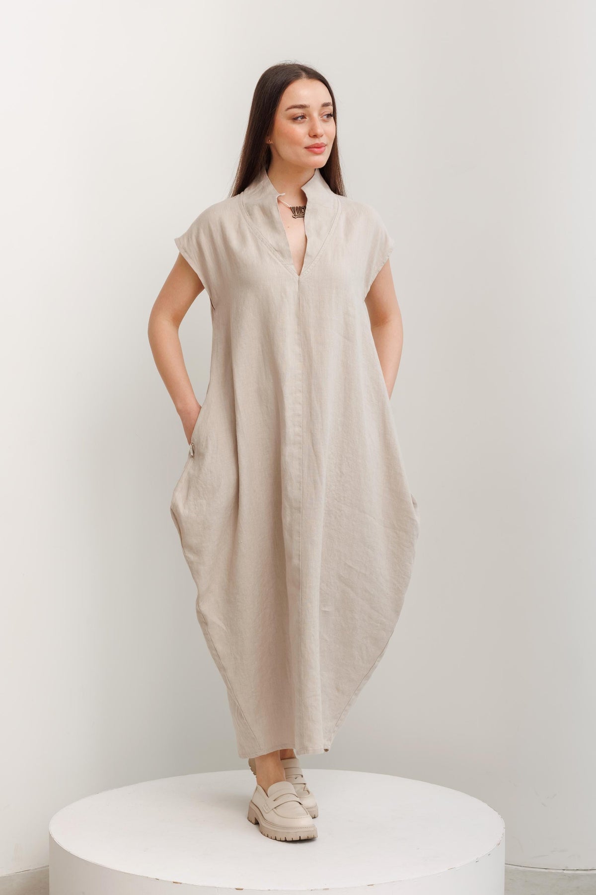 Chic Linen Ankle Dress: Stand Collar, Functional Pockets