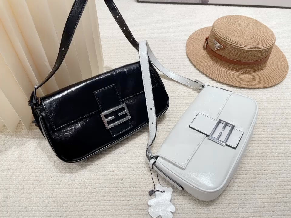 Classic Leather Baguette Shoulder Bag - Elegant Small Crossbody Purse for Women