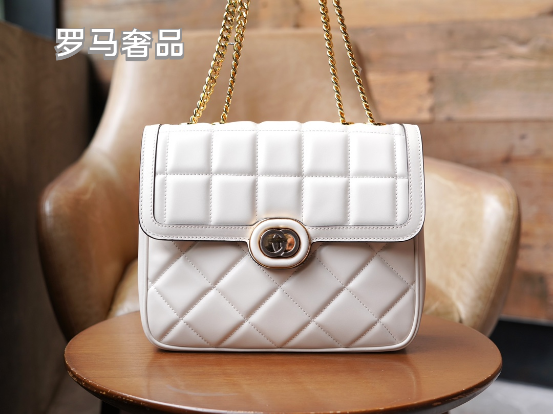 Gucci Classic Black Quilted Leather Shoulder Bag with Gold Clasp