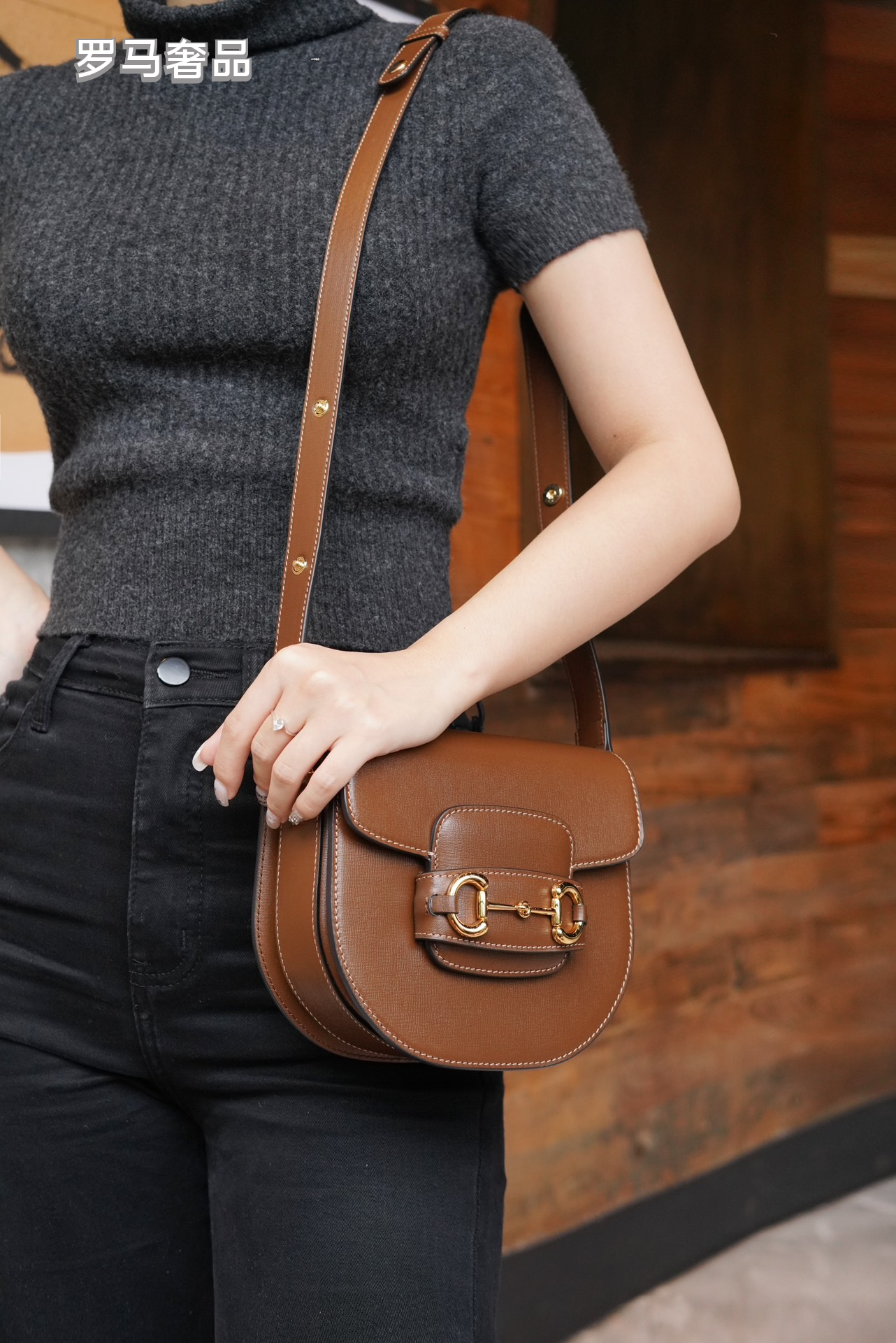 Gucci Vintage Black Leather Crossbody Saddle Bag with Gold Horsebit Detail