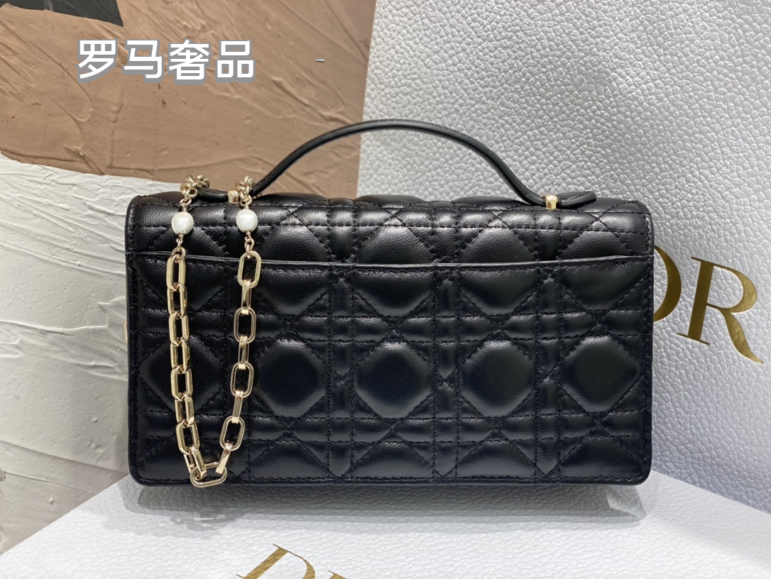 Christian Dior Lady Dior Pouch Black Cannage Lambskin Gold-Tone Hardware