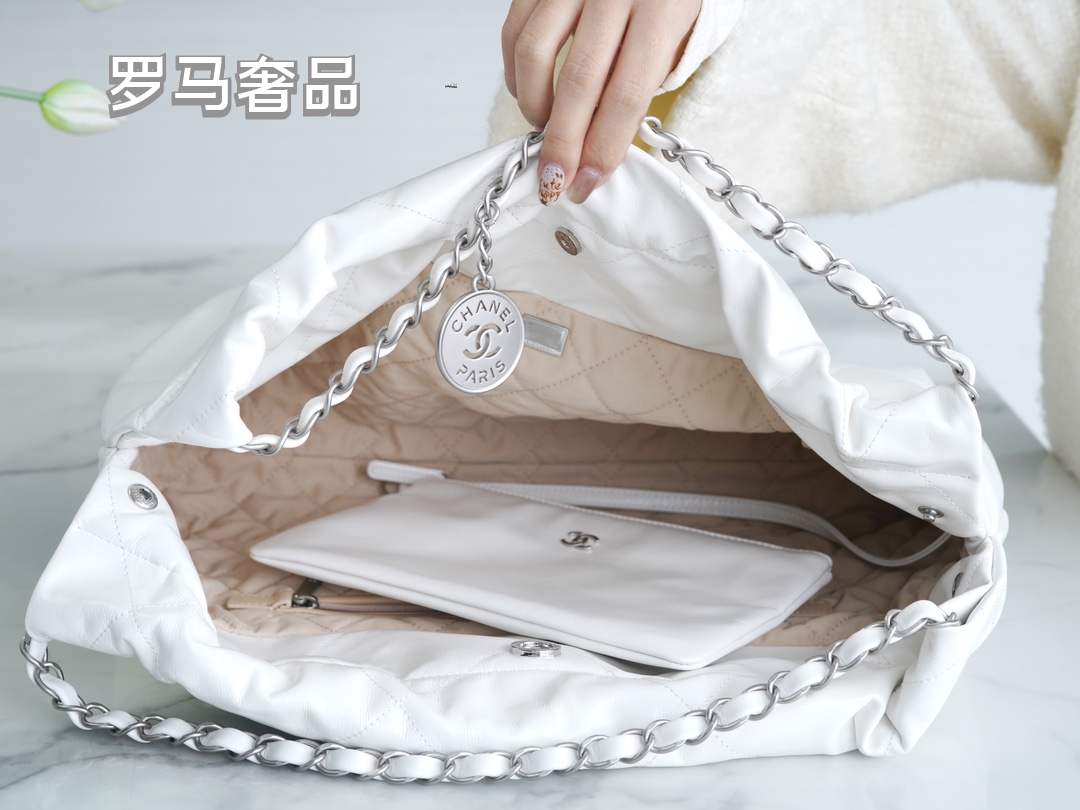 Chanel 22 Handbag - White Shiny Calfskin &amp; Silver-Tone Metal with Matching Pouch