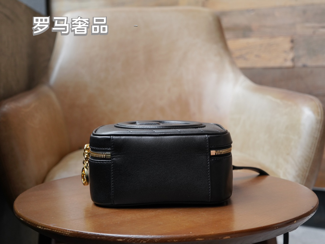 Gucci Black Quilted Leather Top Handle Bag Square Crossbody Purse