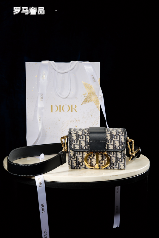 Christian Dior 30 Montaigne Bag in Blue Dior Oblique Jacquard