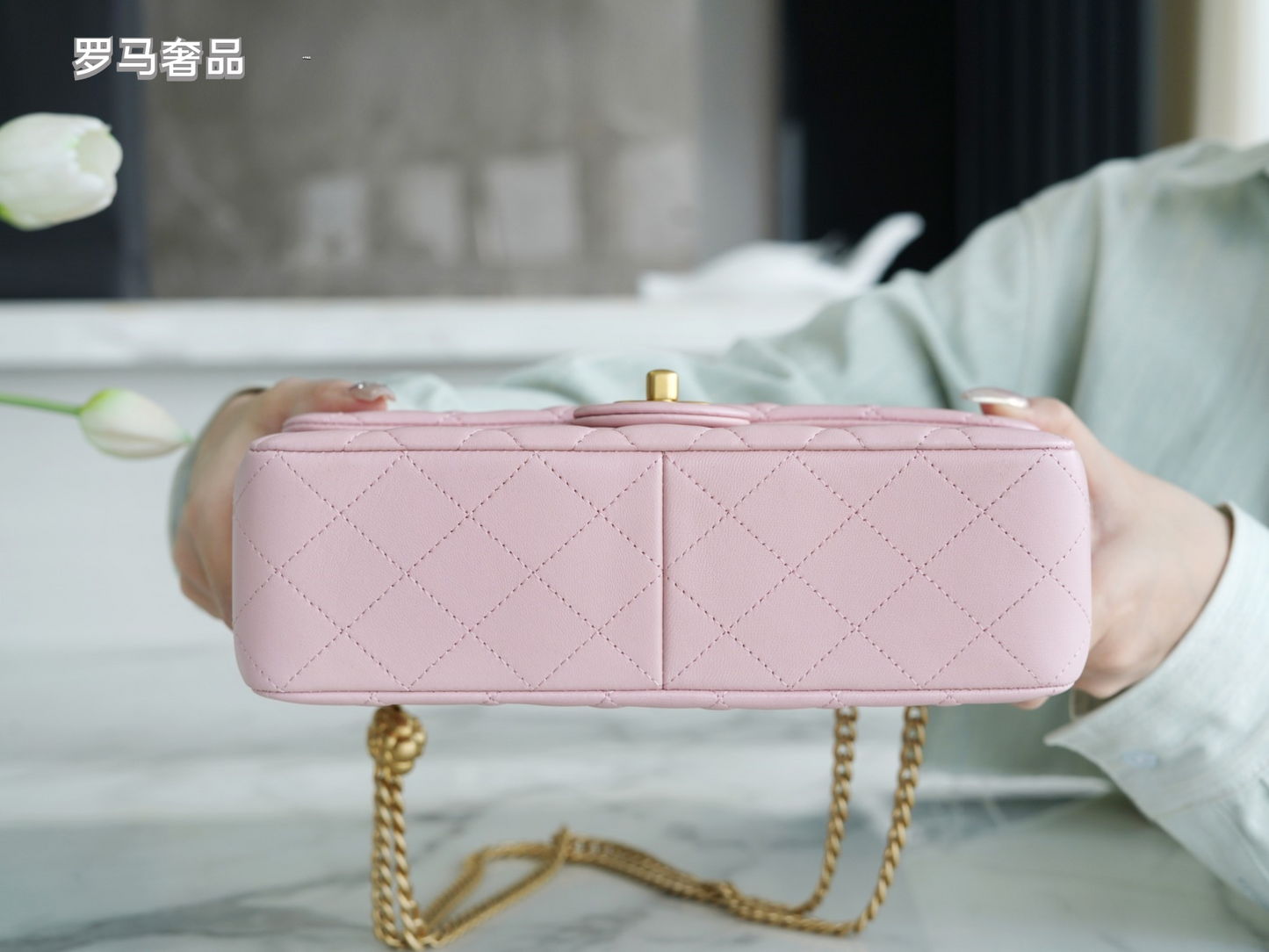 Pink Quilted Flap Bag with Gold-Tone Chain and Logo - Blue Tanzon